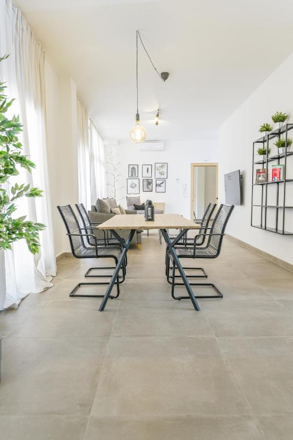 Moott Homes Suites Casa De Los Leones Apto 1 アルメリア エクステリア 写真